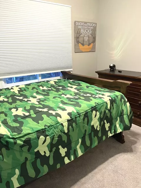 Bedroom - 717 Berwick Pl, Roselle, IL 60172 photo 1 of 4