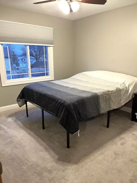 Bedroom - 717 Berwick Pl, Roselle, IL 60172 photo 3 of 4