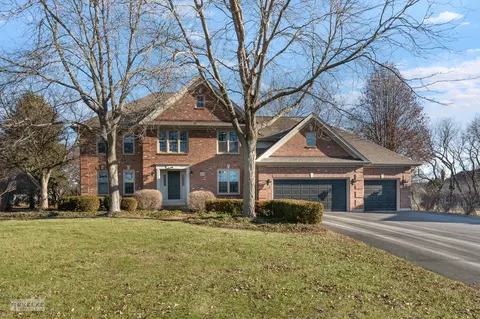 819 Queens Gate Cir, Sugar Grove, IL 60554