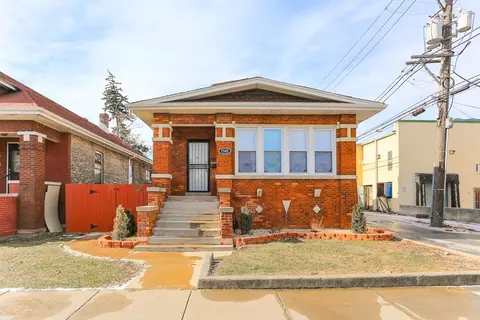 1542 N Luna Ave, Chicago, IL 60651