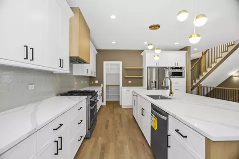 1132 Pitner Ave, Evanston, IL 60202 photo 5