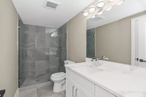 1132 Pitner Ave, Evanston, IL 60202 photo 24