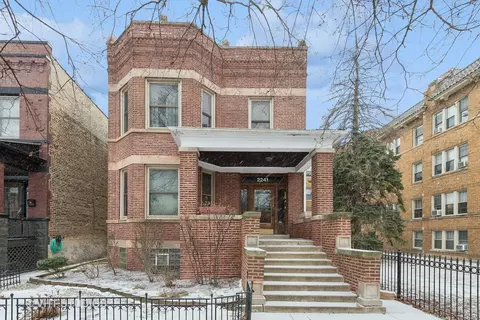 2241 W Eastwood Ave, Chicago, IL 60625