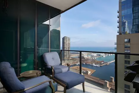 Exterior - 363 E Wacker Dr #3009, Chicago, IL 60601 photo 1 of 4