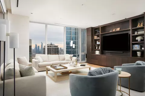 Living - 363 E Wacker Dr #3009, Chicago, IL 60601 photo 1 of 4