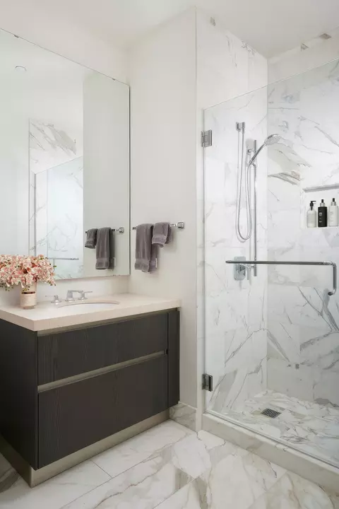Bath - 363 E Wacker Dr #3009, Chicago, IL 60601 photo 4 of 5