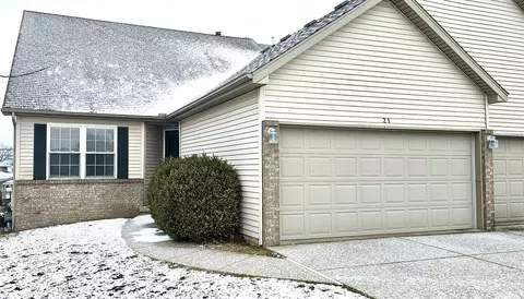 21 Ashling Ct, Bloomington, IL 61704