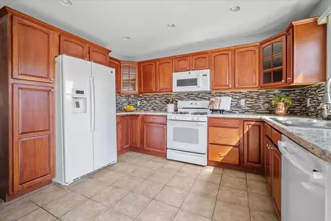 21 Ashling Ct, Bloomington, IL 61704 photo 3
