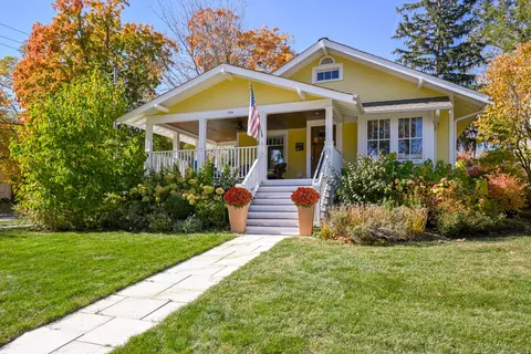 754 Euclid Ave, Glen Ellyn, IL 60137