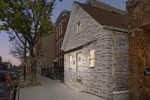 2311 S Leavitt St, Chicago, IL 60608