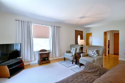 2323 S 4th Ave, North Riverside, IL 60546 photo 3