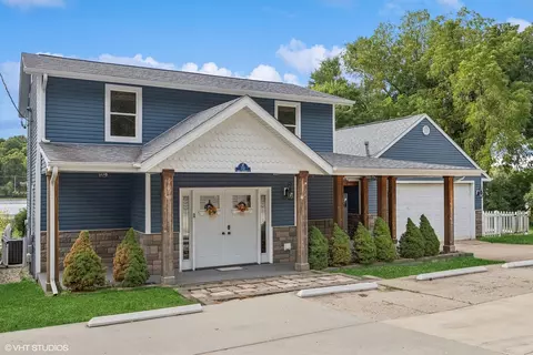 701 N Harrison St, Algonquin, IL 60102