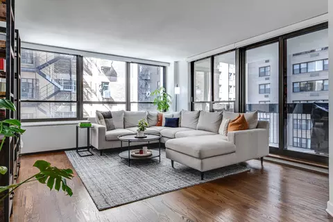 Living - 222 E Pearson St #609, Chicago, IL 60611 photo 2 of 6