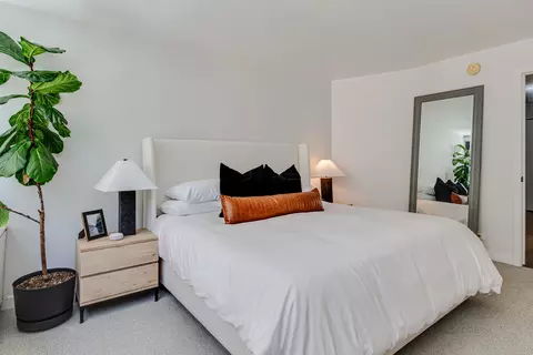 Bedroom - 222 E Pearson St #609, Chicago, IL 60611 photo 2 of 5