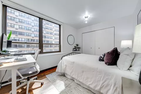 Bedroom - 222 E Pearson St #609, Chicago, IL 60611 photo 4 of 5