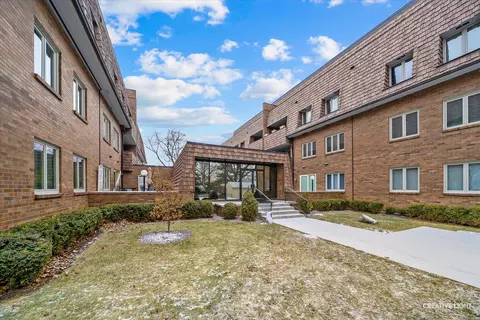 1730 W Galena Blvd #205E, Aurora, IL 60506