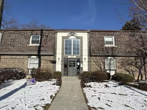 889 Trace Dr #208, Buffalo Grove, IL 60089
