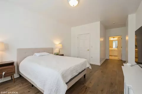 Bedroom - 2660 Summit Dr #307, Glenview, IL 60025 photo 1 of 3