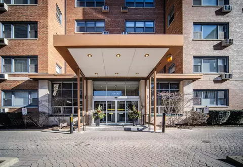 2909 N Sheridan Rd #1511, Chicago, IL 60657
