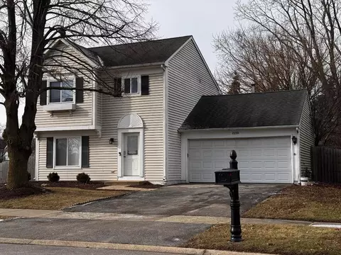 2230 Blue Spruce Ln, Aurora, IL 60502
