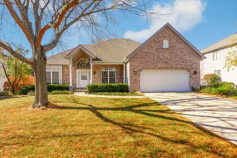4868 Snapjack Cir, Naperville, IL 60564
