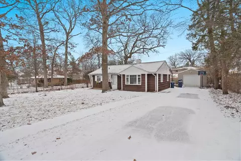 17843 W Chippewa Rd, Grayslake, IL 60030