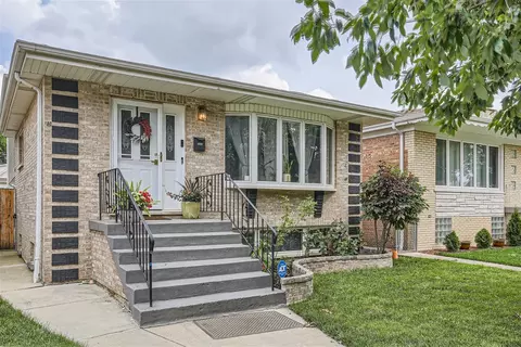 4569 N Merrimac Ave, Chicago, IL 60630