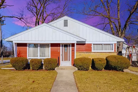 2658 122nd St, Blue Island, IL 60406