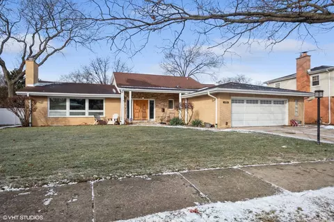 1426 S Clifton Ave, Park Ridge, IL 60068