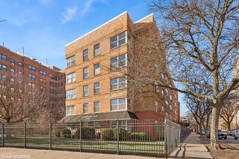 4920 N Marine Dr #308, Chicago, IL 60640