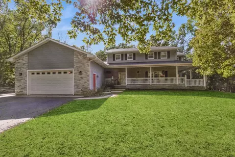 118 Lincolnwood Ct, Spring Grove, IL 60081