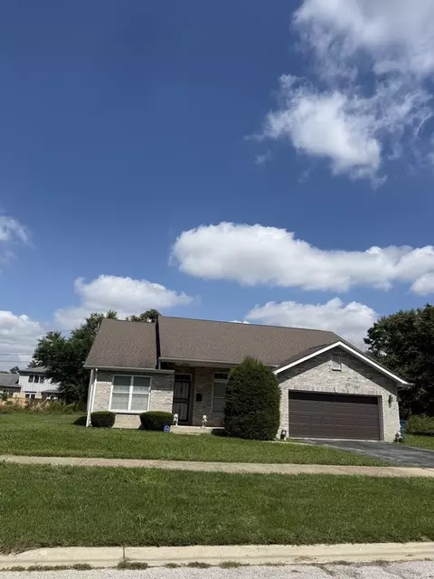 604 E 154th St, Phoenix, IL 60426 photo 1