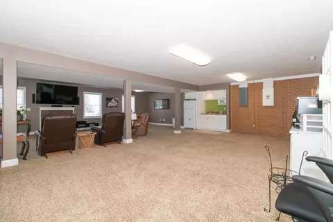 2485 Heather Ridge Dr, Normal, IL 61761 photo 32