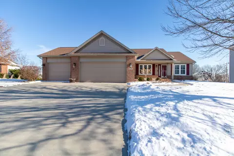 2485 Heather Ridge Dr, Normal, IL 61761