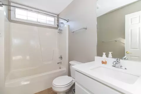 2485 Heather Ridge Dr, Normal, IL 61761 photo 18