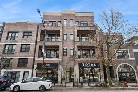 2207 W Roscoe St #2E, Chicago, IL 60618