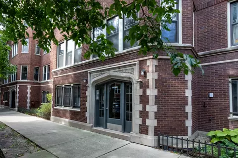 7034 N Paulina St #1, Chicago, IL 60626