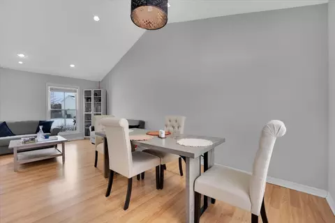 Dining - 1120 Warington Ln, Hoffman Estates, IL 60169 photo 2 of 2