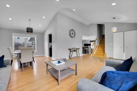 Other - 1120 Warington Ln, Hoffman Estates, IL 60169 photo 3 of 9