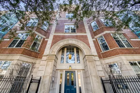 1807 W Addison St #2E, Chicago, IL 60613