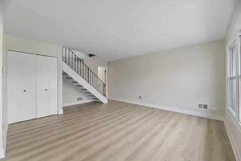 1996 Hancock Dr #0, Hoffman Estates, IL 60169 photo 11
