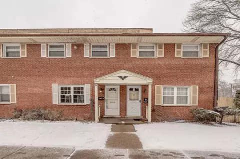 1433 W Touhy Ave #B, Chicago, IL 60626