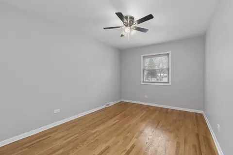 Bedroom - 2018 E Seneca Ln, Mount Prospect, IL 60056 photo 2 of 5