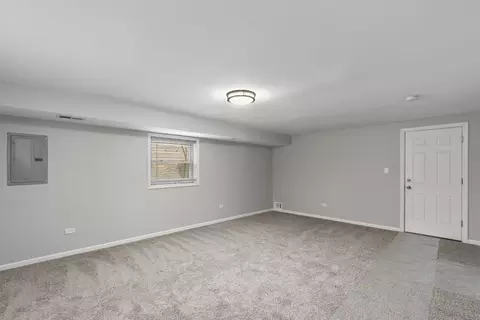 Living - 2018 E Seneca Ln, Mount Prospect, IL 60056 photo 3 of 3