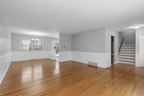 Living - 2018 E Seneca Ln, Mount Prospect, IL 60056 photo 2 of 3