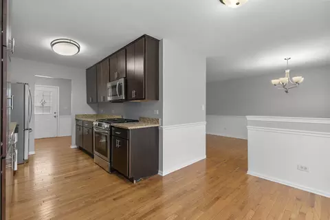 Entry Way - 2018 E Seneca Ln, Mount Prospect, IL 60056 photo 1 of 1