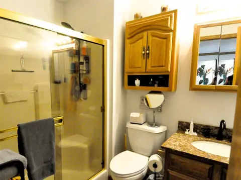 Bath - 7096 Rye Ridge Trl, Cherry Valley, IL 61016 photo 1 of 2