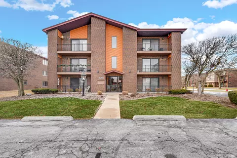 15700 Revere Ct #F, Oak Forest, IL 60452