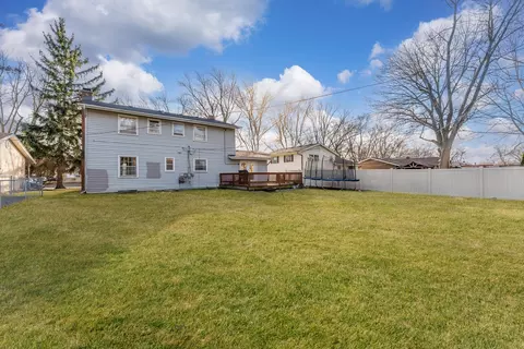 954 Seminole Dr, Elgin, IL 60120 photo 22