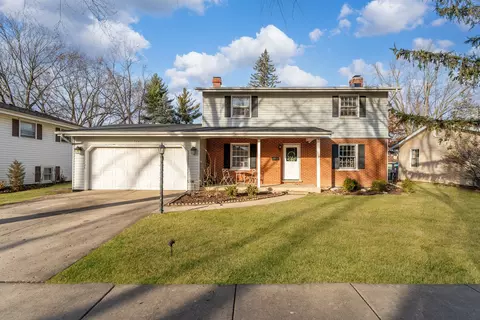 954 Seminole Dr, Elgin, IL 60120